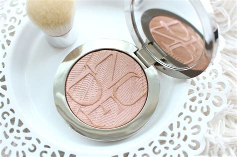 Dior Holo Gold (002) Diorskin Nude Air Luminizer Review